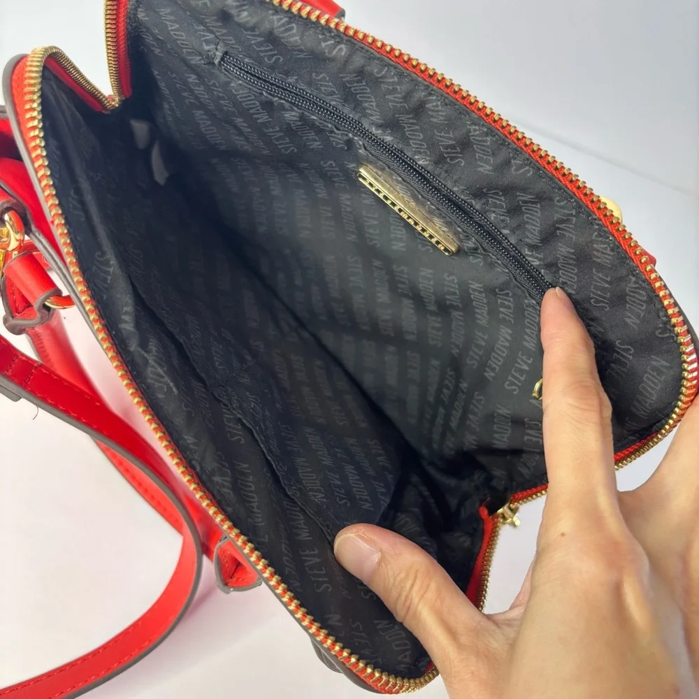 Steve Madden Satchel Messenger Crossbody Bag Crimson Red PU Leather Gold‎ Accent